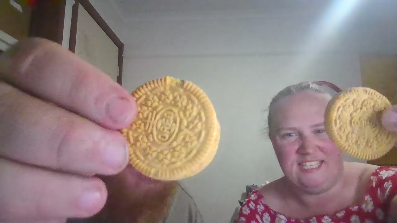 trying different oreo's