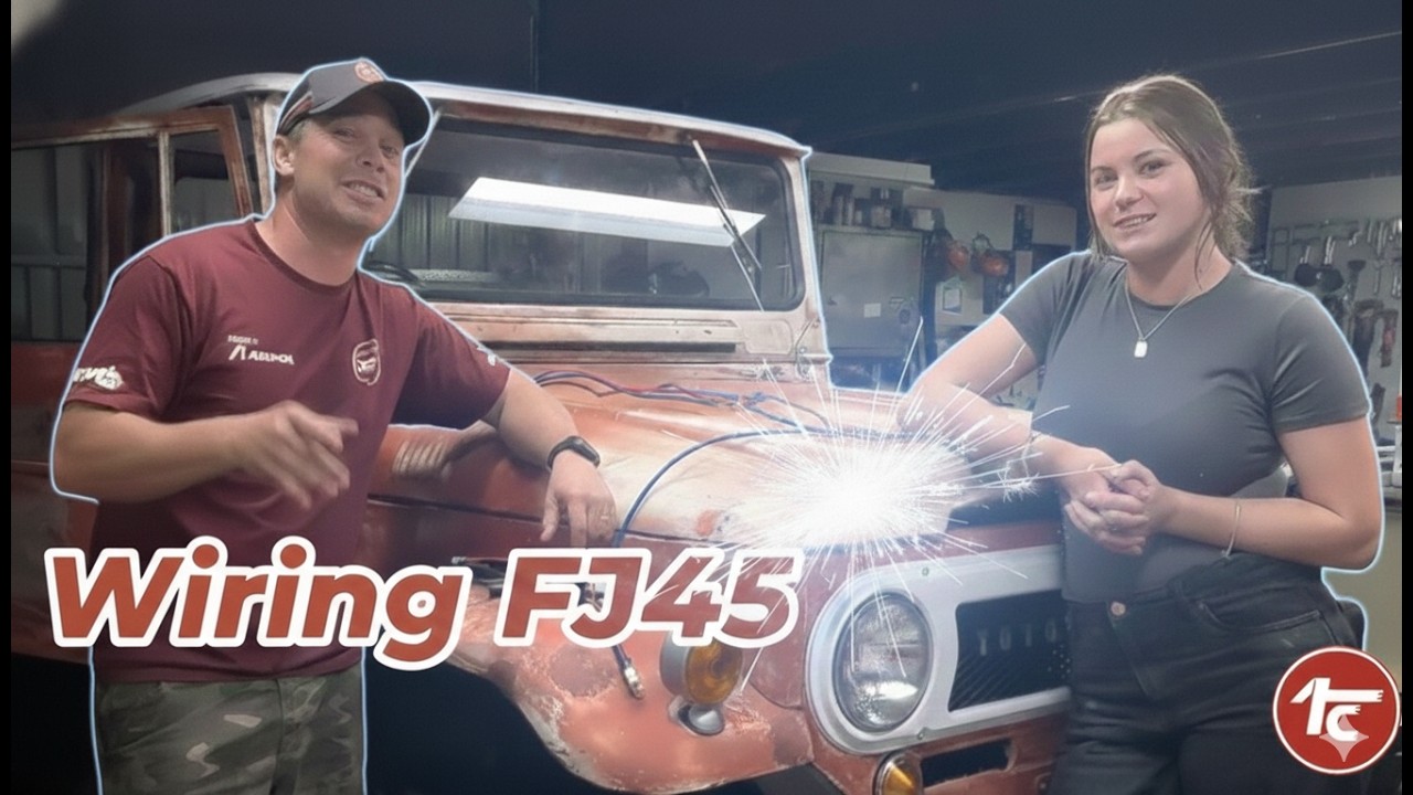 Электропроводка Ford FJ45 1965 года, подающая питание на пожарную машину Сэма.