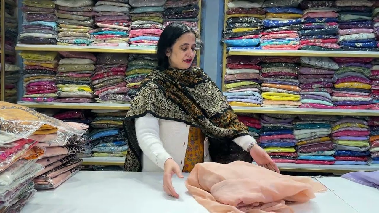 आज चिड़िया 🦅 बाई आ गई है 💖🥰🌹🙏📞7299525000 or 9992682021 #onlineshopping #dressess #saree 