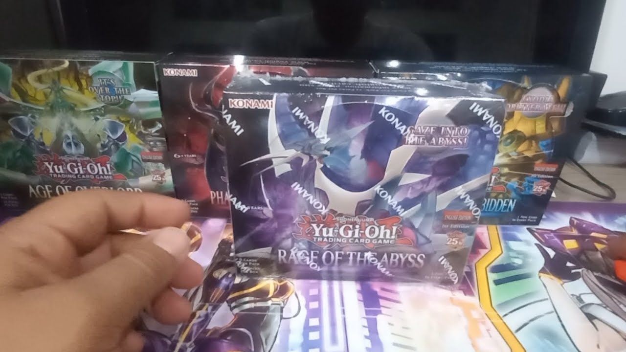 Unboxing de caja de sobres de Rage of the abyss