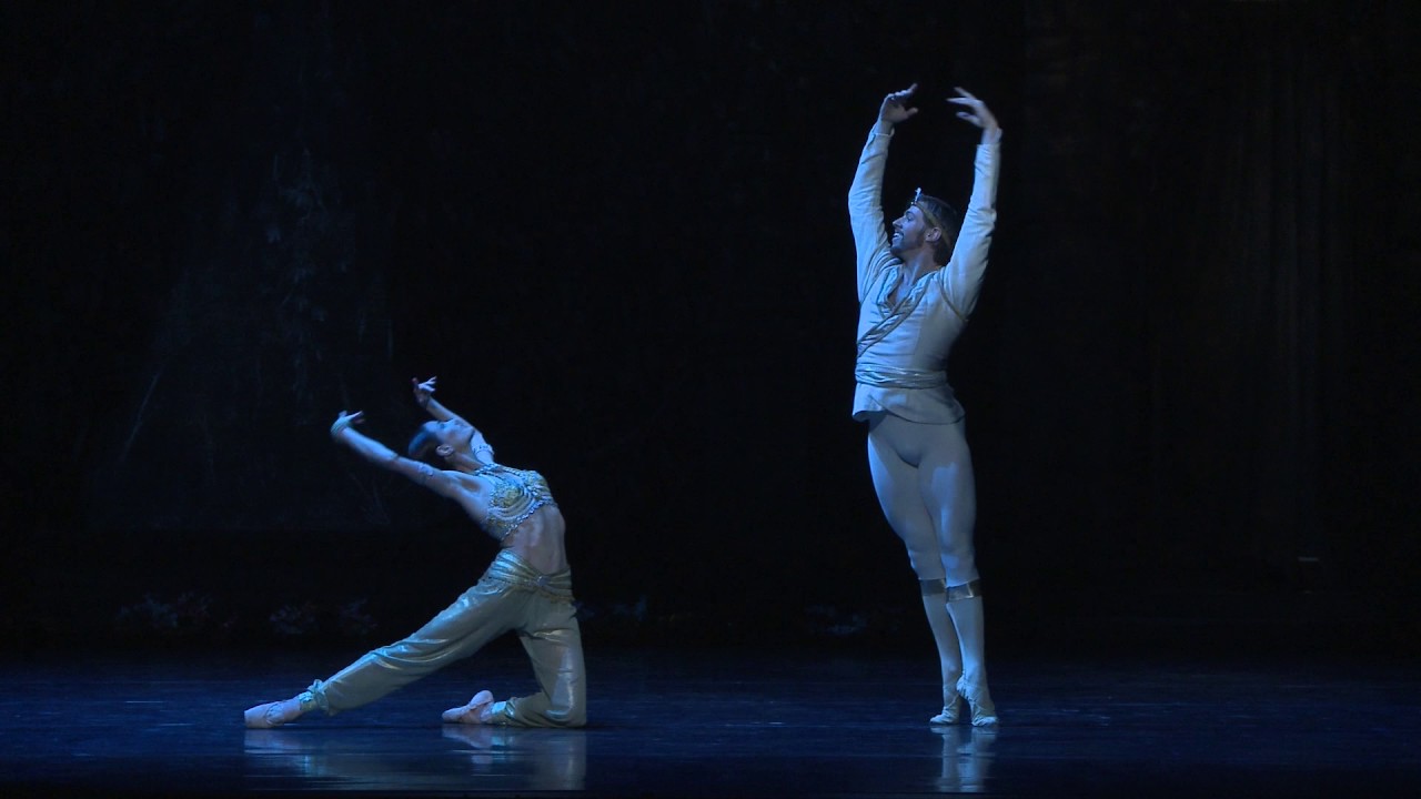The Australian Ballet's Principal Artist Amber Scott