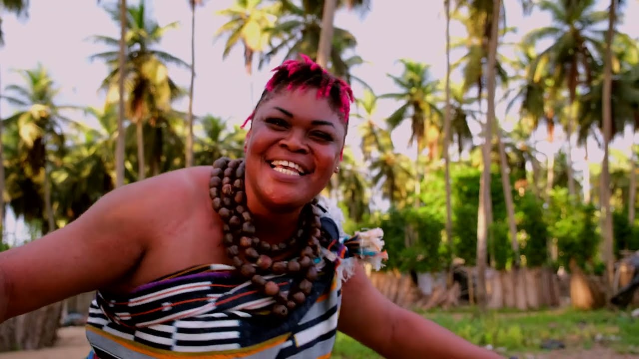 Chorale Liturgique Espérance de Abrebi _ E MRIN TCHO EZI (Clip officiel)