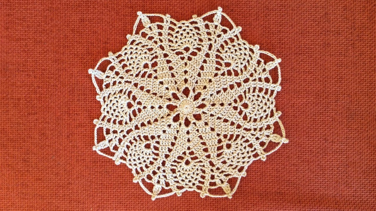 Crochet Tulip Flower Doily Tutorial