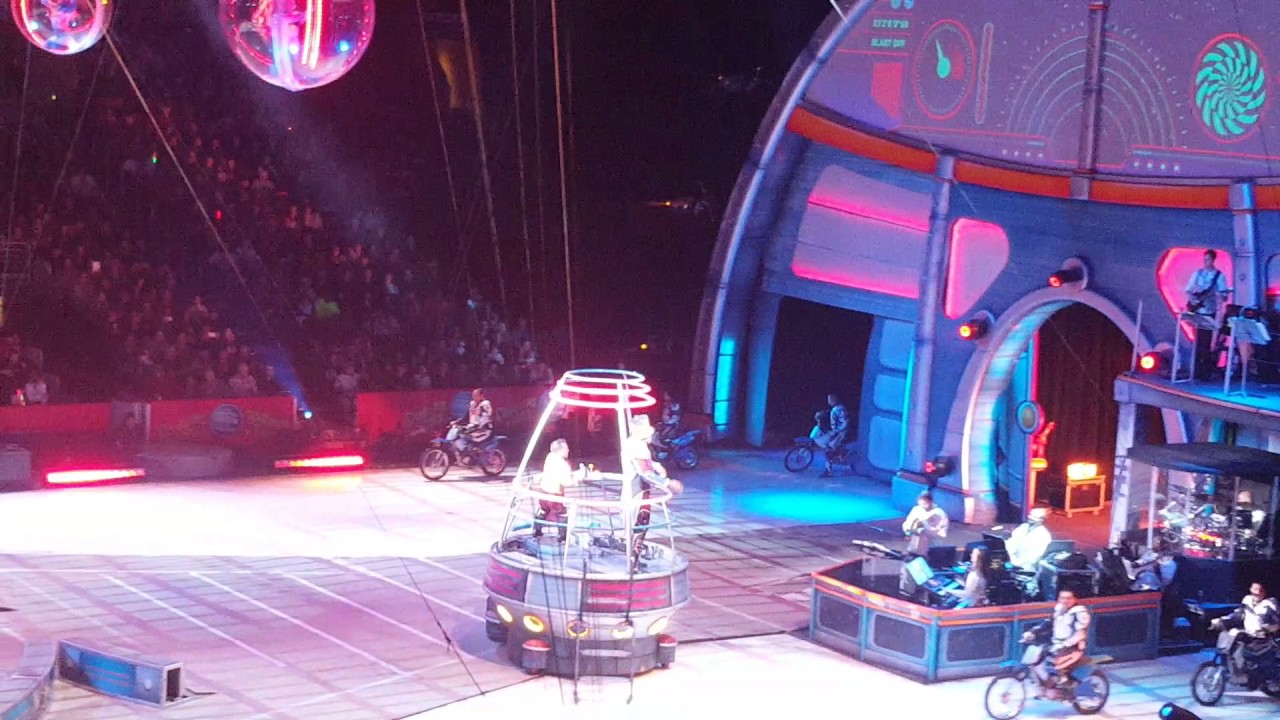 Ringling Out of This World Opening