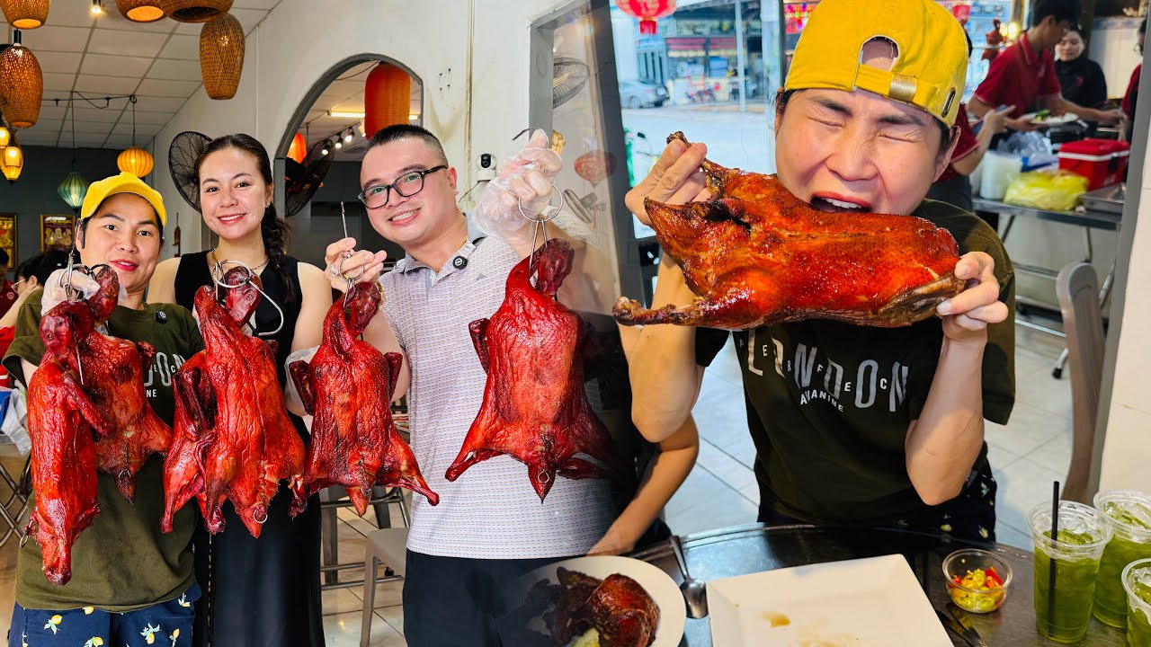 CHỦ QUÁN KHÔNG THỂ TIN NỔI KHI TẬN MẮT CHỨNG KIẾN NGA SUMO CÀNG QUÉT MÂM VỊT QUAY CHƯA BAO GIỜ CÓ