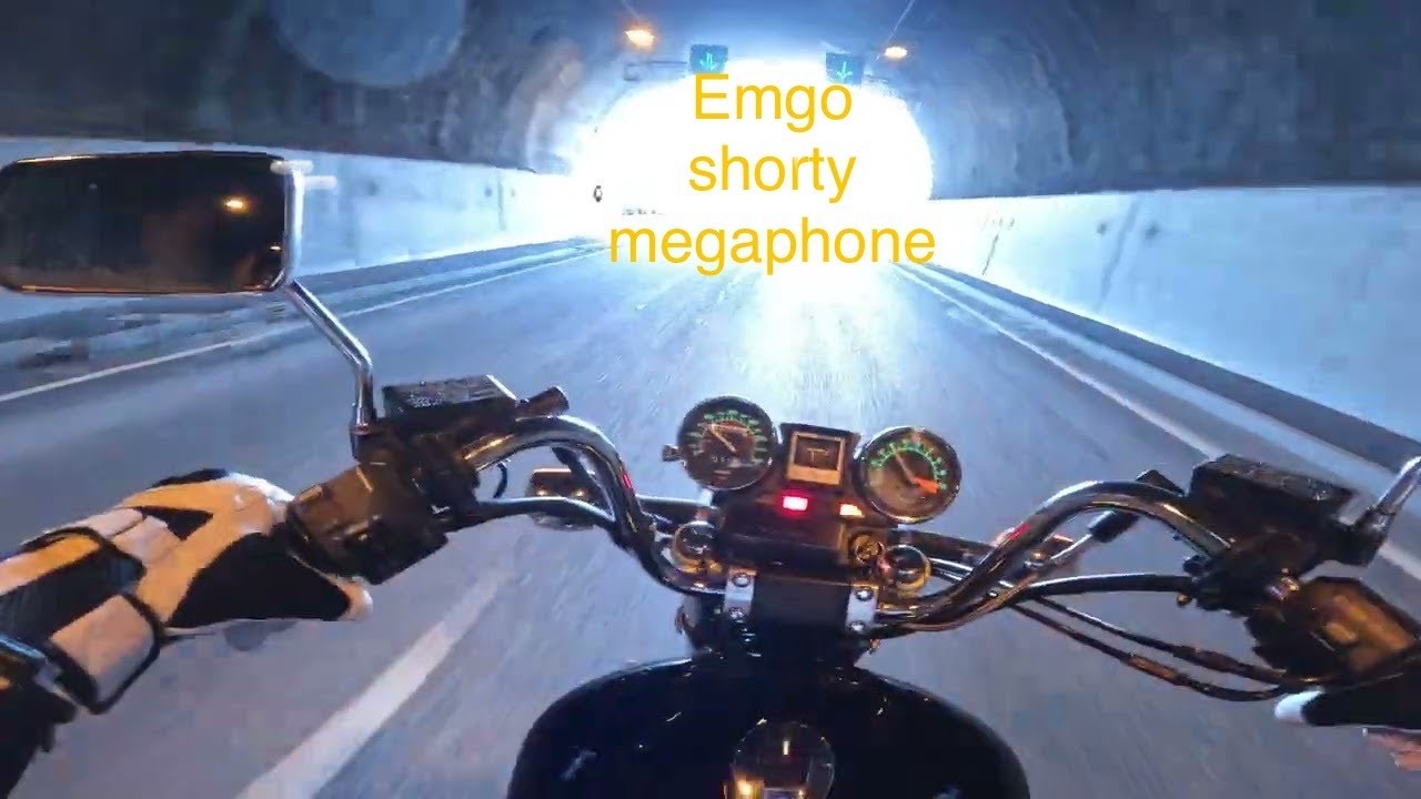 Honda VF750C Magna V45 ’86 | new exhaust sound at tunnel