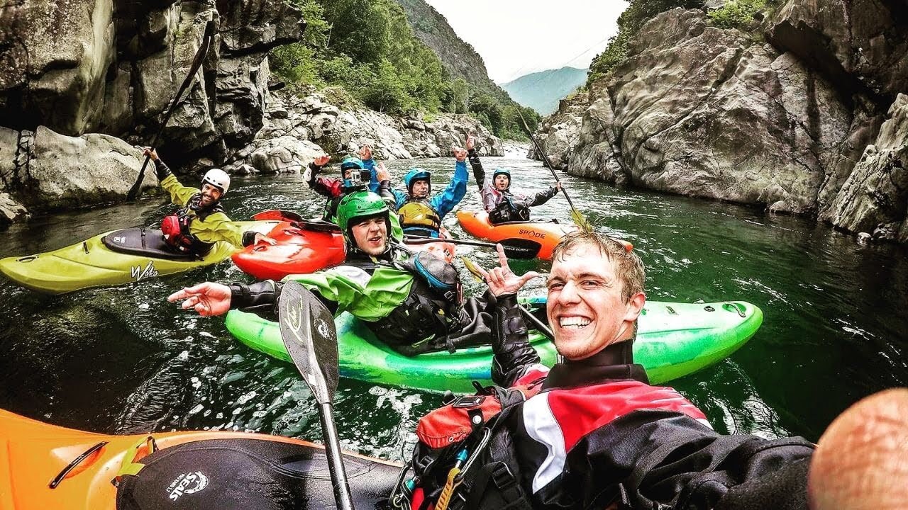 Dynamics - Chaos Group kayaking