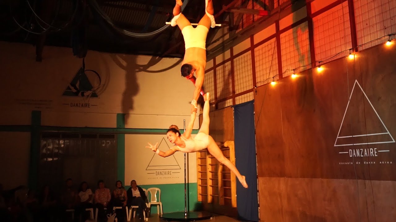 Duo Trapecio con Phaedra Coffeen y Vladimir Garza