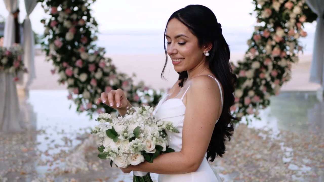 Bali Beach Wedding of Diego & Melissa - Bali Moon Wedding