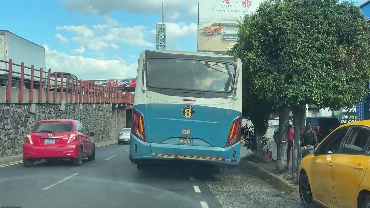 Usuarios de la ruta 8 denuncian mal servicio y largas esperas
