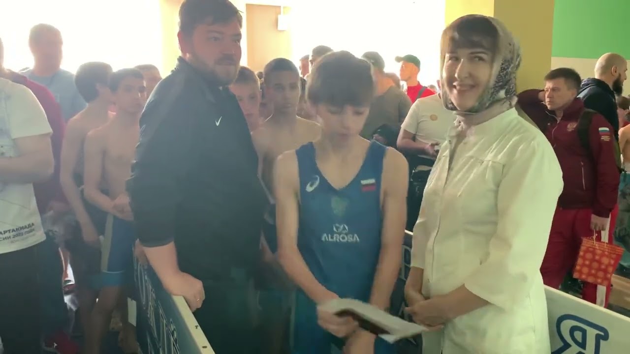 Взвешивание борцов по греко-римской борьбе среди юношей до 16 лет. Майкоп 1 мая 2025 г.