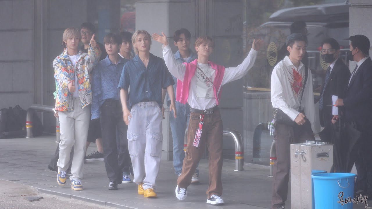소디엑(XODIAC) | 뮤직뱅크 출근길 | 230505 직캠(fancam)