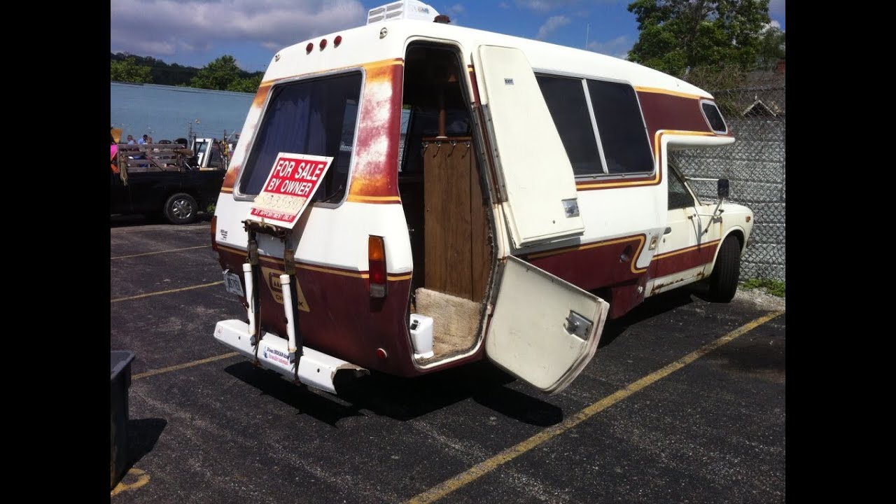 Chinook Newport RV Toyota Motorhome 360 Degrees Walk around Inside