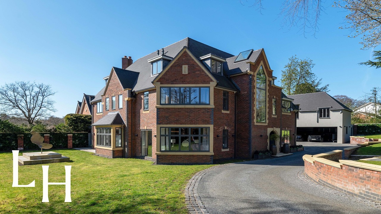 Inside a £4,250,000 Six-Bedroom Mansion in Prestigious Four Oaks Estate