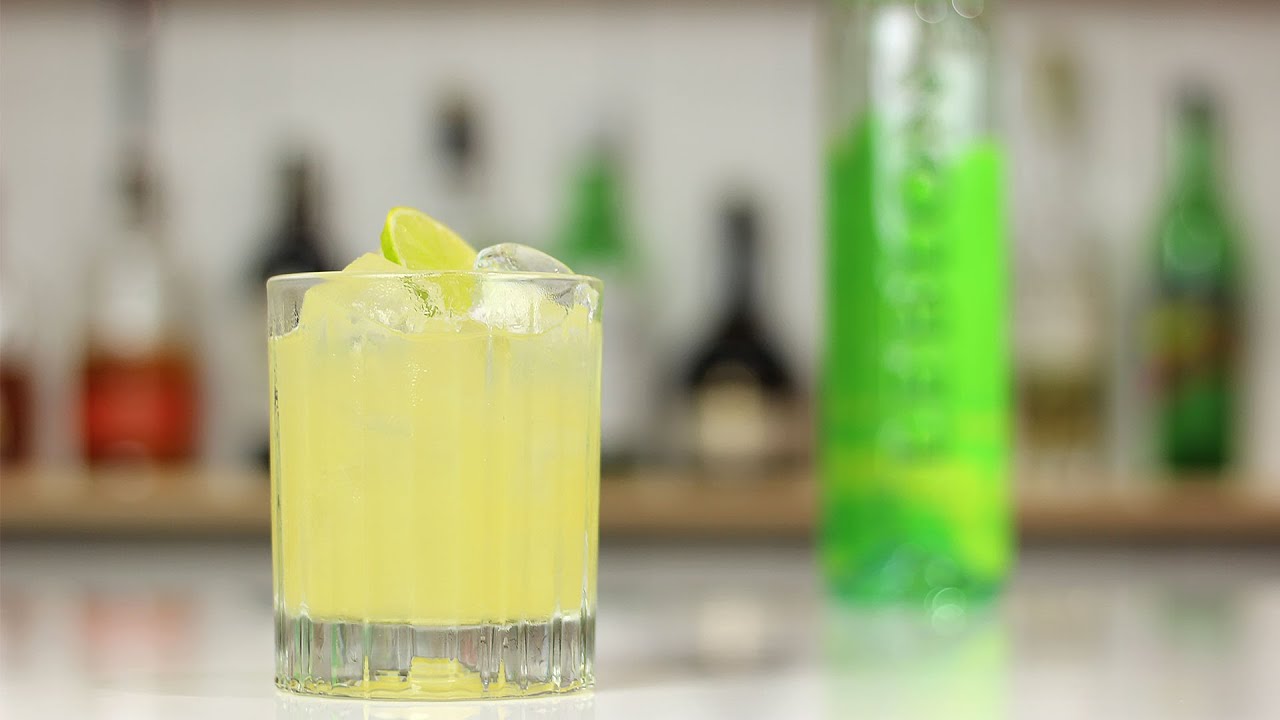 BRAZIL 66 - an Orange Caipirinha, Cachaca time!