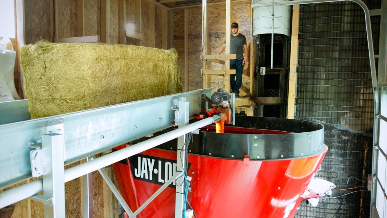 Jaylor 5425 Mélangeur RTM Stationnaire :  Ferme Rochela à Chesterville