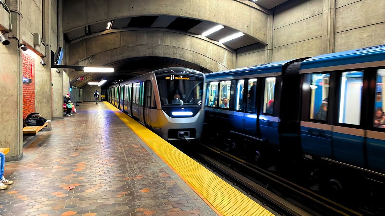 [Métro de Montréal] Trajet de Mont-Royal à Saint-Michel incluant les vues d'édicules 🟠🔵