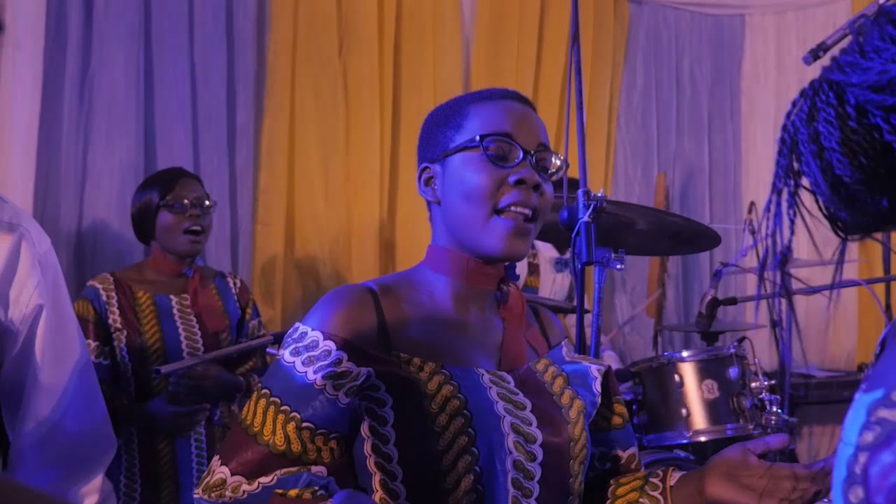 Iyo Nibutse by Pasha Habari Choir (Live Concert)