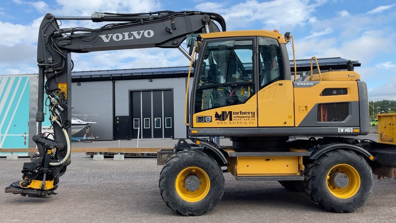 Köp Grävmaskin Volvo EW 140 DL med tippkärra och redskap på Klaravik
