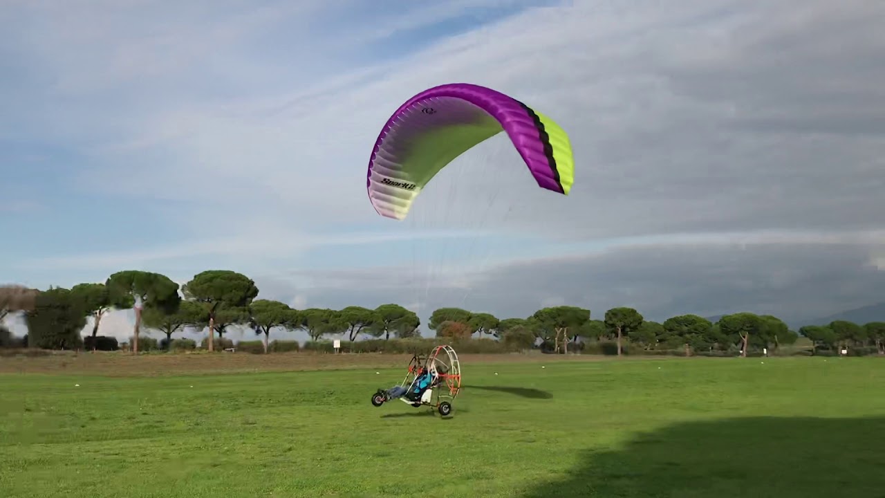 Paratrike handling with Minari 200 and Ozone Spark2