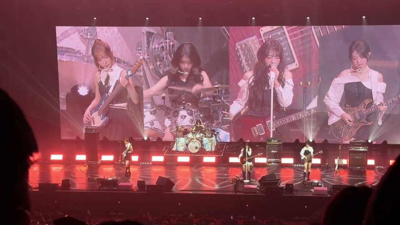 QWER 1st WORLD TOUR “ROCKATION” in Taipei - Dear_260214 #qwer #chodan #magenta #hina #siyeon 