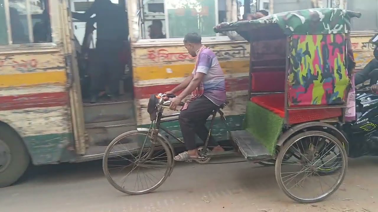আমরা ঘুরতে চলে আসছি ঢাকা রমনা পার্কে,,,,,,ঘুরতে এসে কিছু কিছু জিনিস দেখে অবাক হয়ে গেলাম 