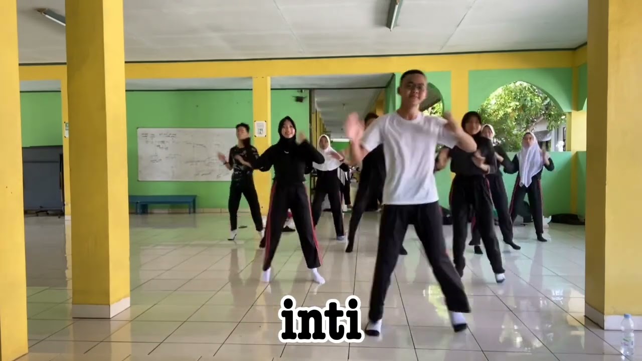 Senam irama pemanasan, inti dan pendinginan ( Kelompok 4 )