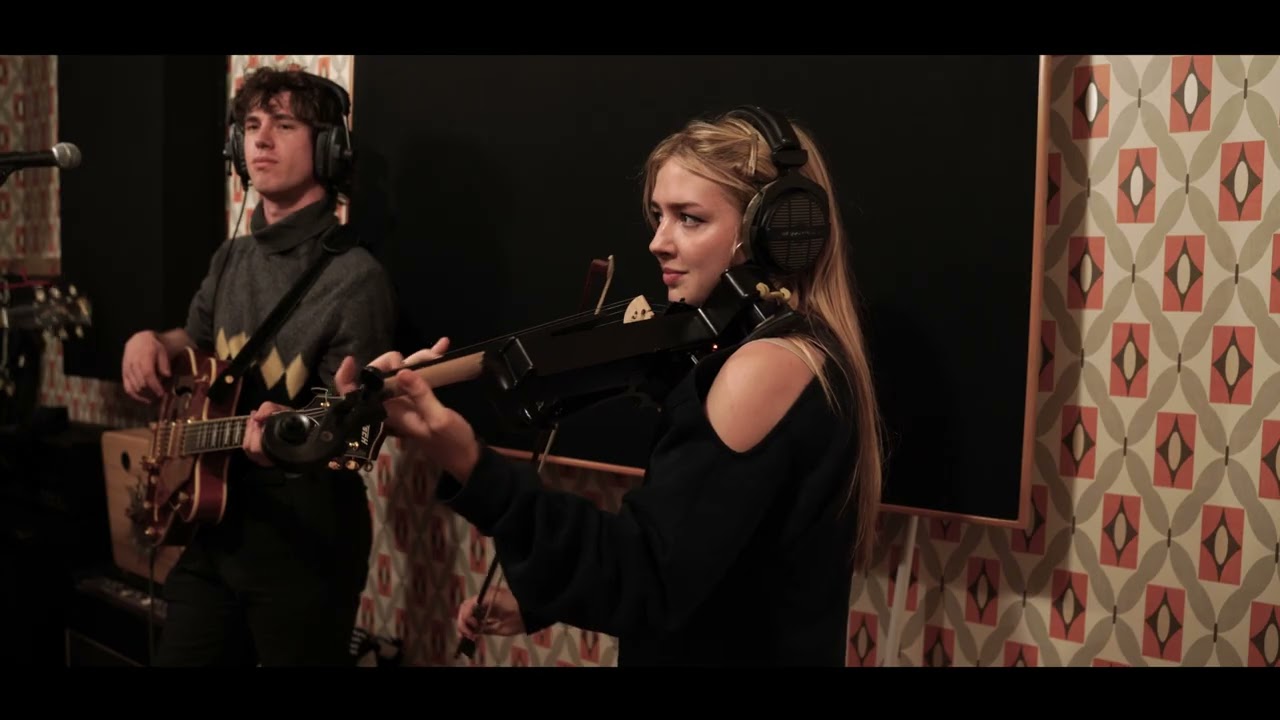 Cable Street Sessions: Man/Woman/Chainsaw