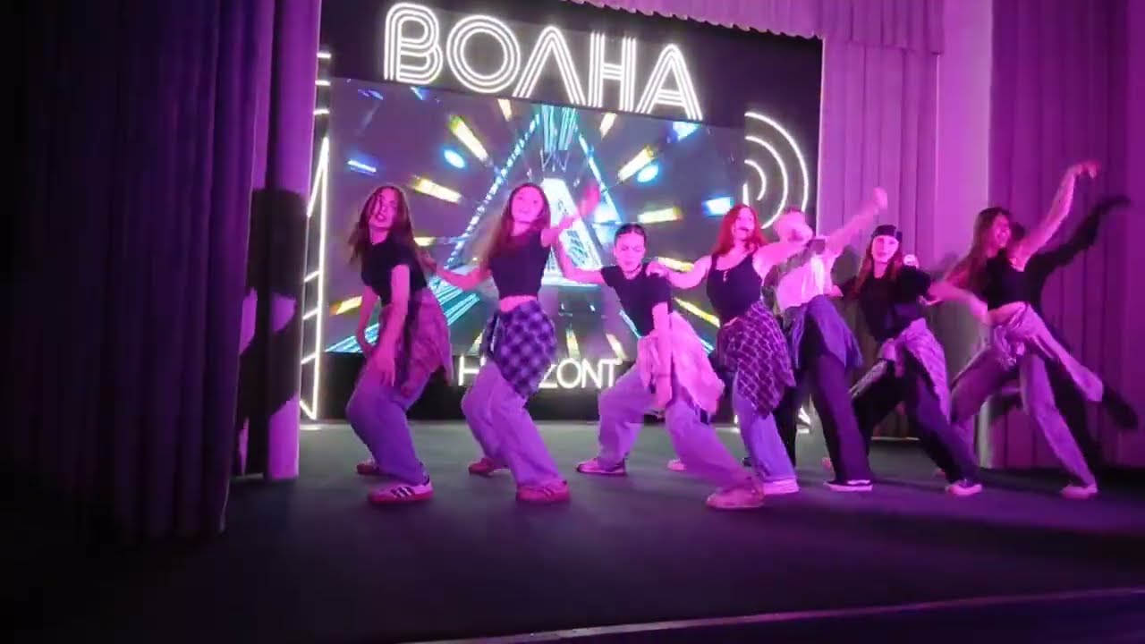 ЗАЖИГАТЕЛЬНЫЙ ТАНЕЦ ВОЖАТЫХ-УПРАВЛЯЮЩИХ лагеря 