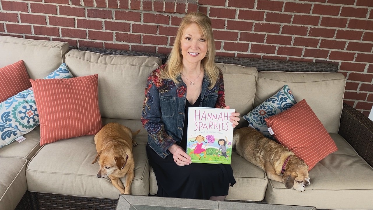Story Time on the Back Porch: Hannah Sparkels by Robin Mellom