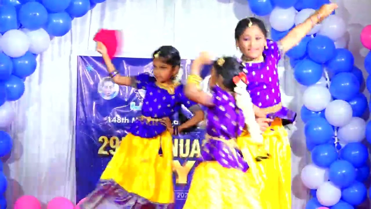 3 rd standard girls dance performance Thithimi tha💃👯👯‍♀️👯‍♂️