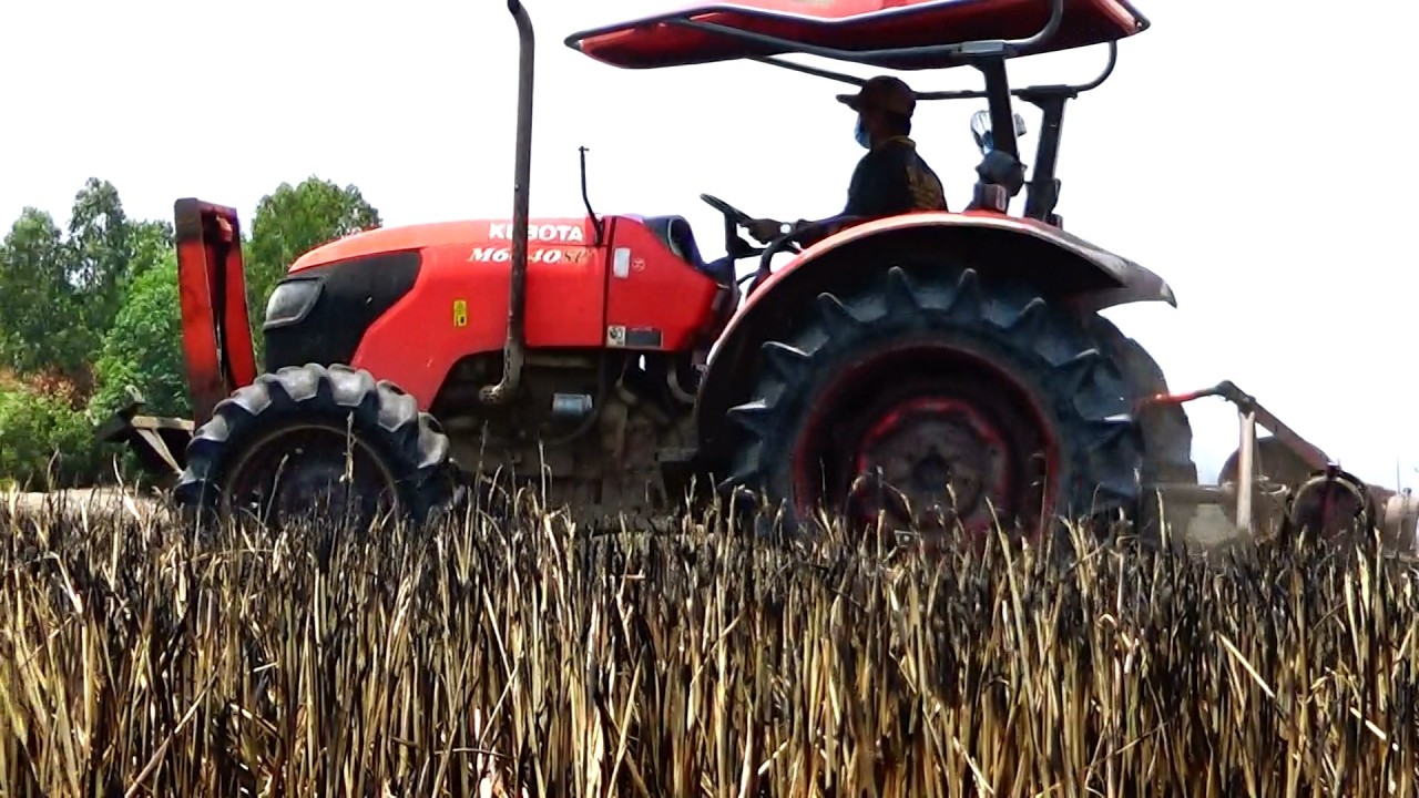 Máy cày Kubota M6040 xới đất quá nhanh