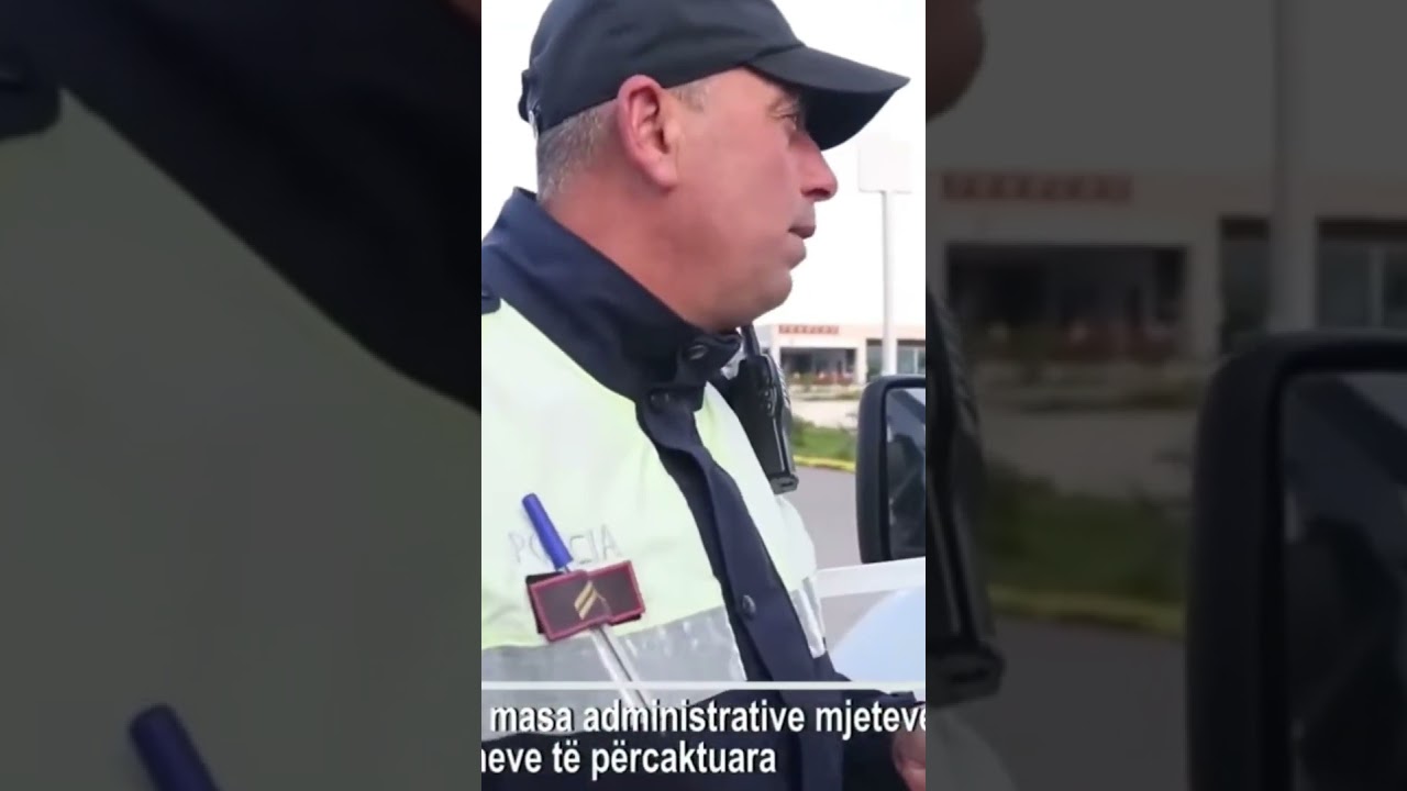 Polici - shoferit Ke q&euml;ndruar n&euml; autostrad&euml; p&euml;r t&euml; marr&euml; pasagjer!