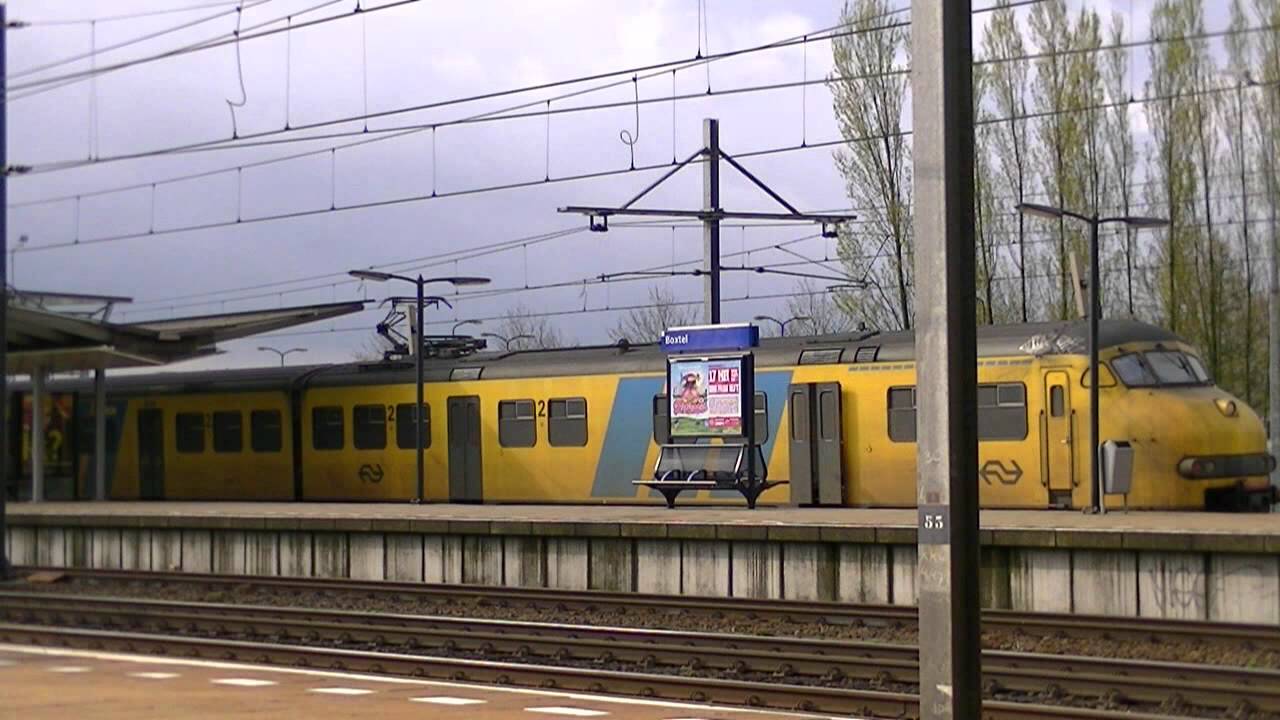 Treinen op tijdelijk InterCity-station Boxtel - 21042012