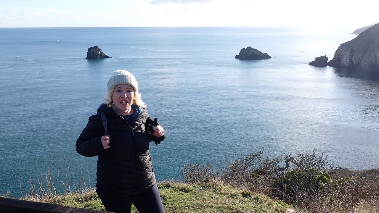 4K Walk to berryhead fort and secret cave.