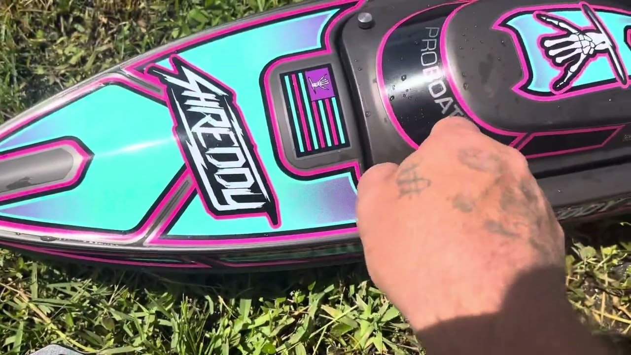 Proboat recoil 2 (Shreddy) 4s