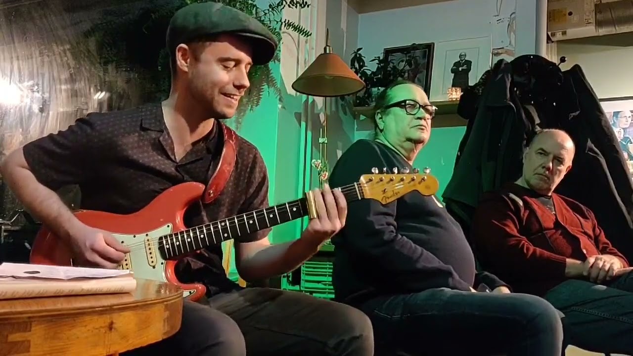 Robbie Hill - Walkin Blues