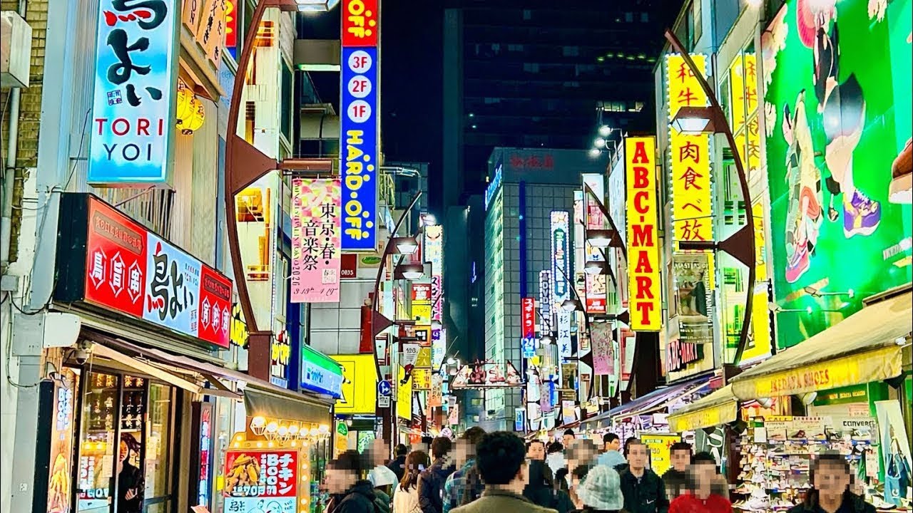 UENO Night Walk 🇯🇵 Tokyo Japan Walking Tour 4K HDR (Sunday Evening Streets & Ameyoko Market)