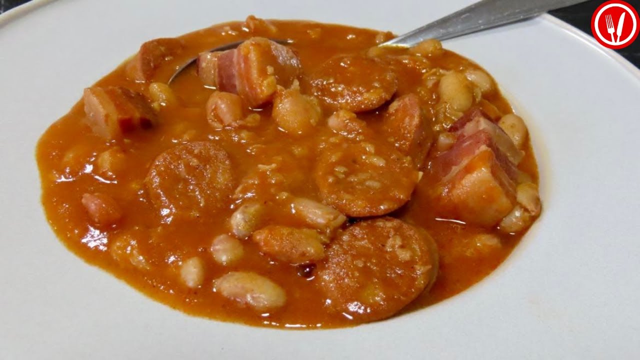 Рагу из фасоли с панчеттой и сосисками - рецепт