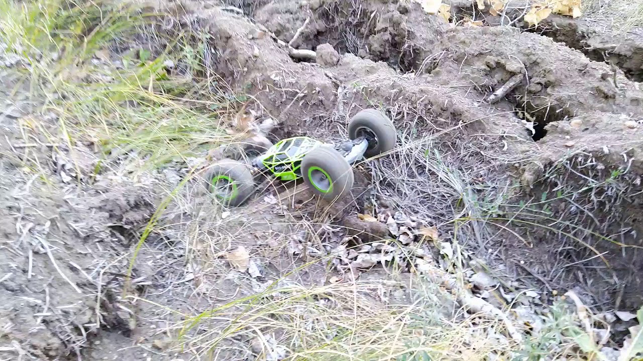 2.4G 4WD Double Sided ONE Key Transformation RC CAR Varanid 4x4 1:16