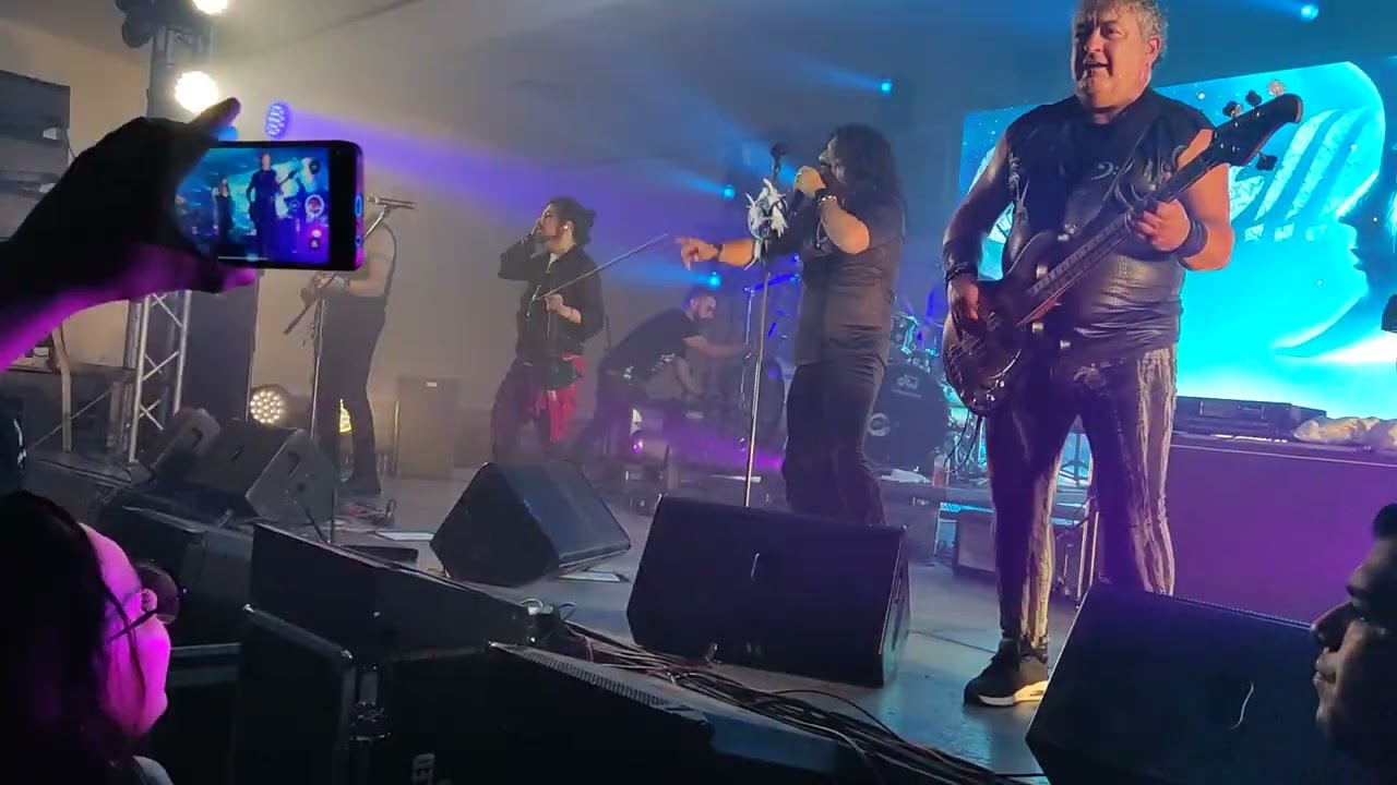 Kabrones El cantar de la luna oscura