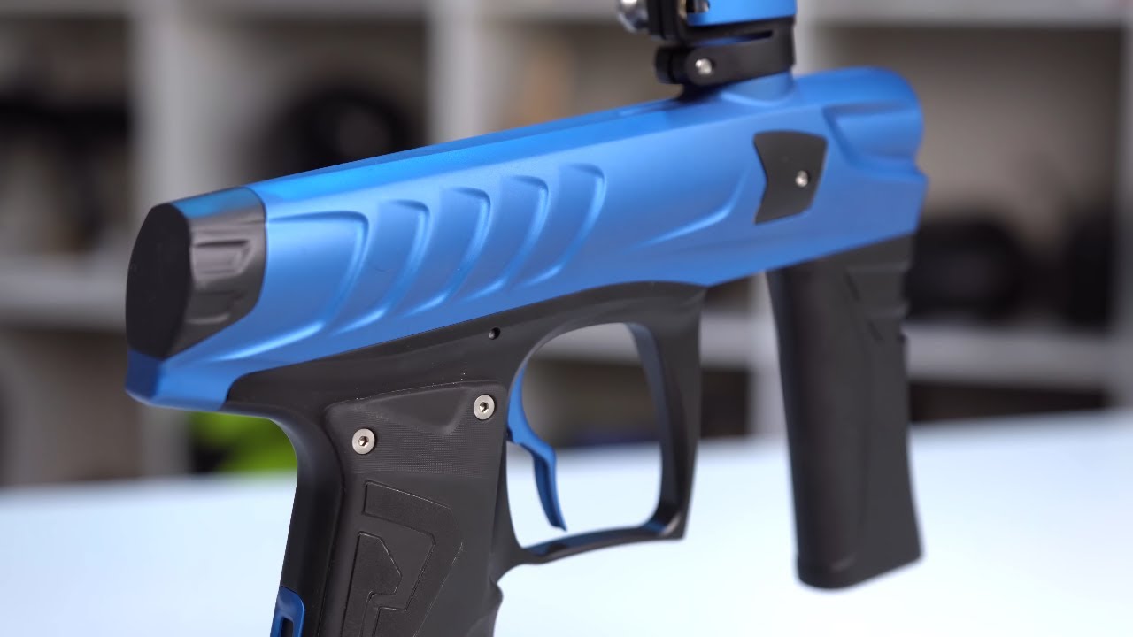 Field One Force Review: The Gun Dynasty Uses