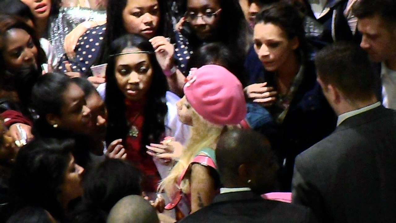 Nicki Minaj - Meeting Fans - HMV, London Signing (Whiteleys Shopping Centre) 19.4.12