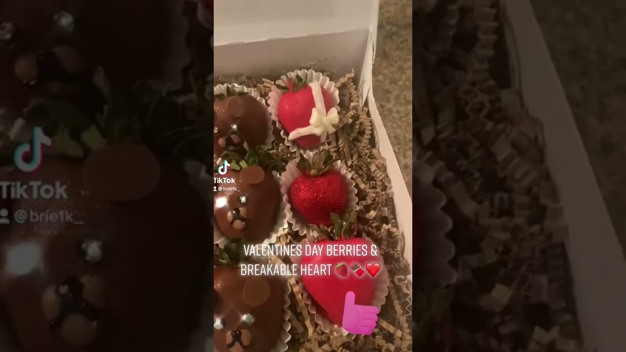 Strawberry Inspiration: Valentines Day Berries & Breakable Heart 😍🍓❤️