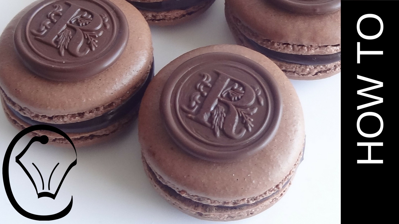 Monogram французские Macarons Двойной Шоколад на кухне кекс Savvy,