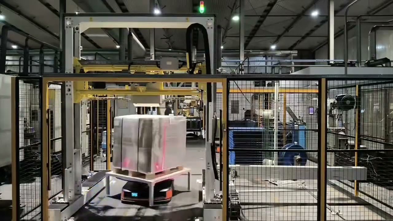 Pallet Strapping machine with AGV cart for # type Strap #palletstrappingmachine #palletstrapper #AGV