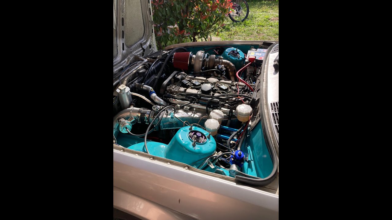 BMW E30 volvo t5 swap motore in 10 minuti / e30 volvo t5 engine swap in 10 minutes