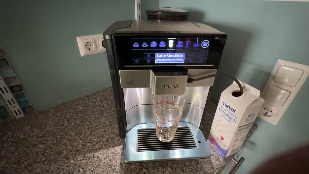 Siemens EQ6 Plus S700 / Der perfekte Latte Macchiato / Milchsystem reinigen