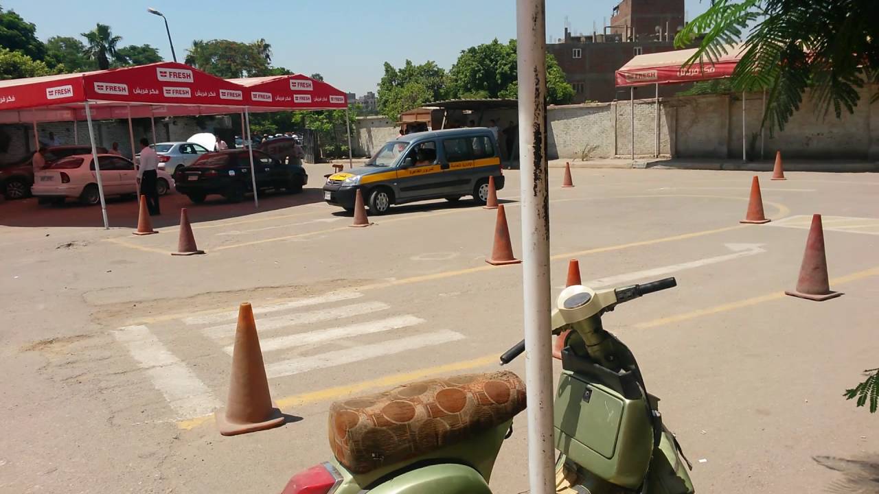 اختبار قيادة مرور عبود بسيارة الإختبارات الخاصة بالوحدة