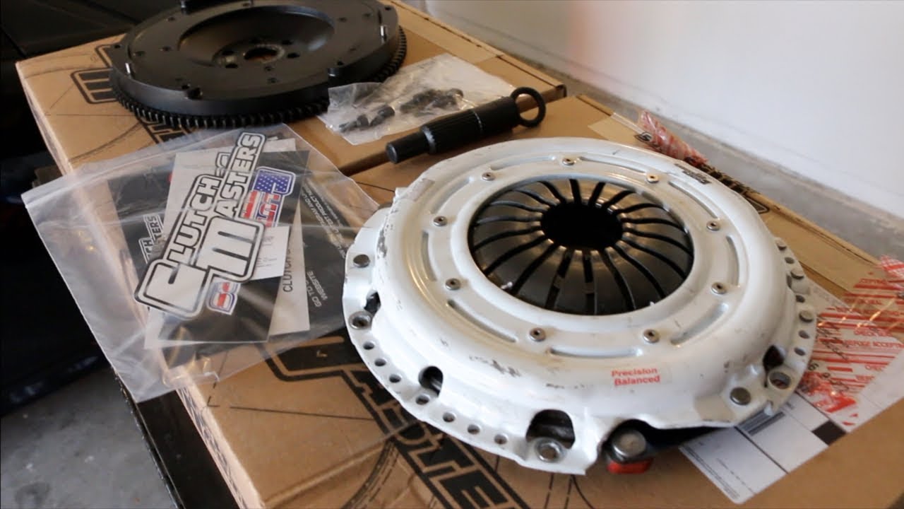 CLUTCH AND FLYWHEEL INSTALL - FOCUS ST